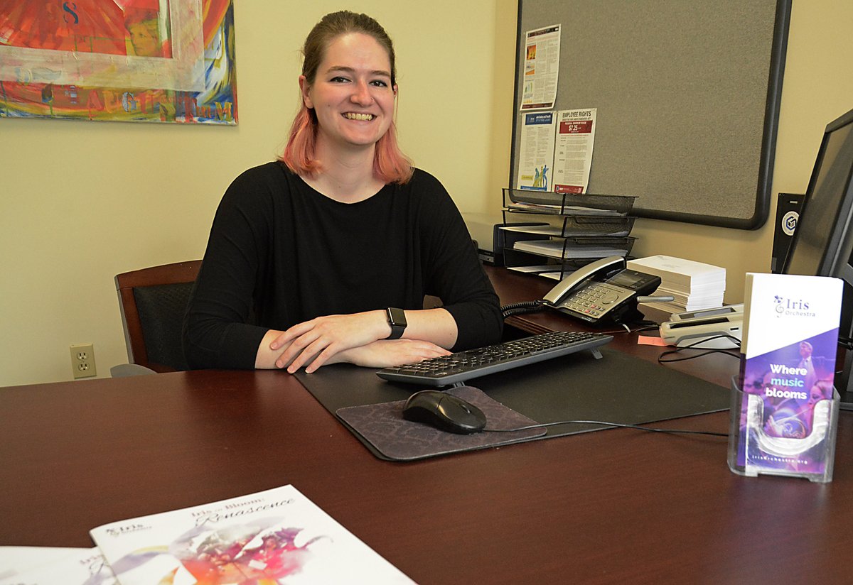 cmcbdotorg's tweet photo. Shout out to @mkatiehook, former @SphinxOrg #SphinxMPower intern and now Operations and Production Manager at @IRISorchestra ! At CMCB, Katie helped administer the MPower program, facilitate conversations with students, and report on job opportunities in the arts. https://t.co/0unLWtJoPA