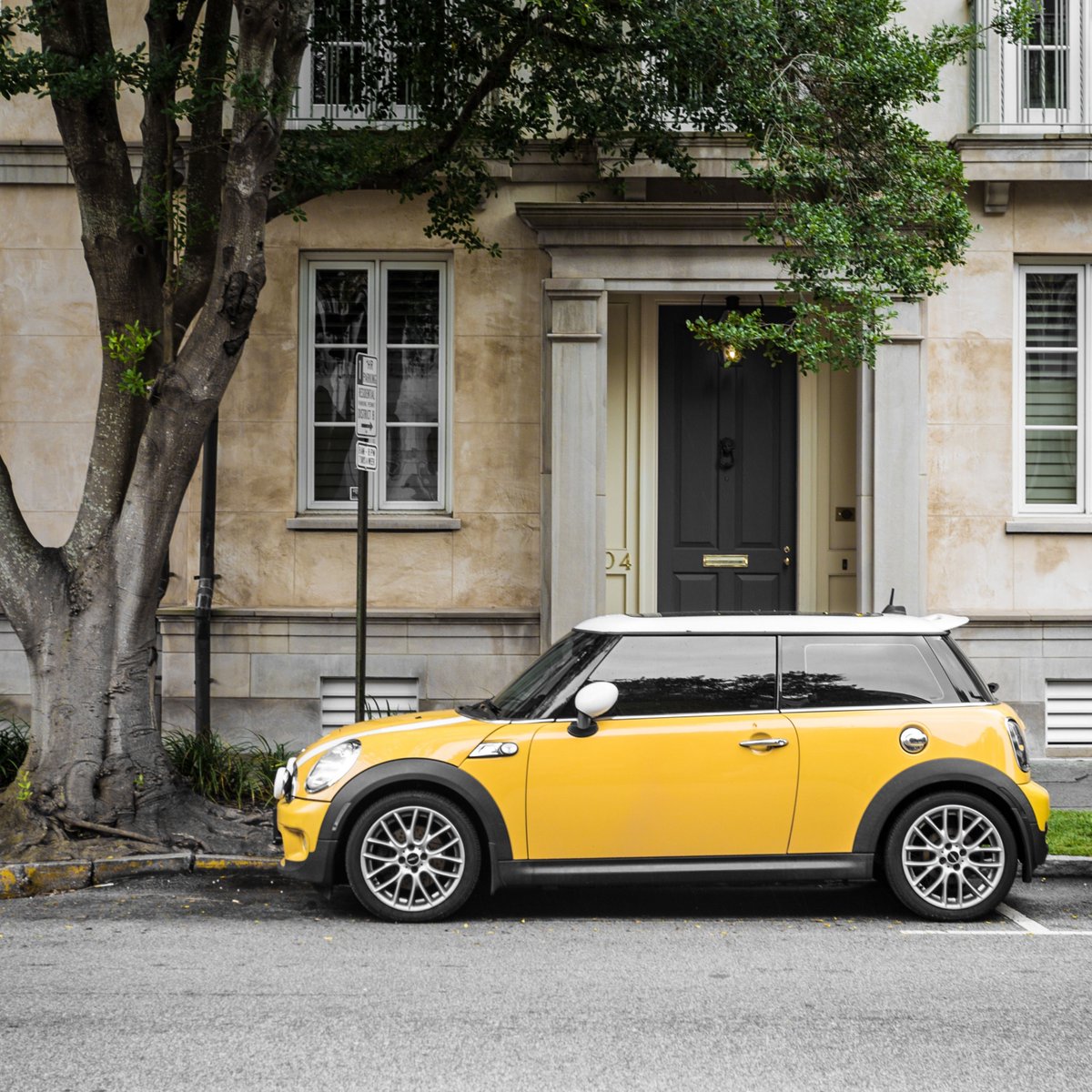 DrivewayHQ's tweet photo. Big city + little car = the perfect match. When roads are crowded and parking is tight, a compact car is the way to go. New or used, we have the compact car to fit your city vibe at https://t.co/bYaNq4bUHs
#WhatsInYourDriveway #compactcar #citydrive #citylife #compactcarsonly https://t.co/89wmrWWdKF