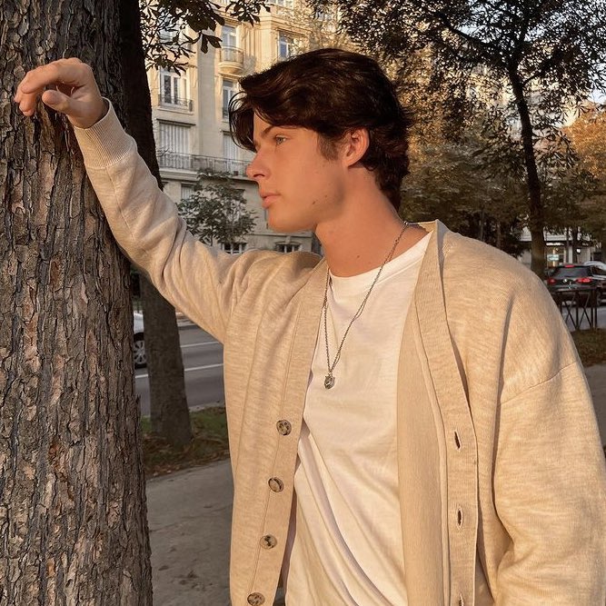 bestofblakegray's tweet photo. https://t.co/2juXL9pUTZ