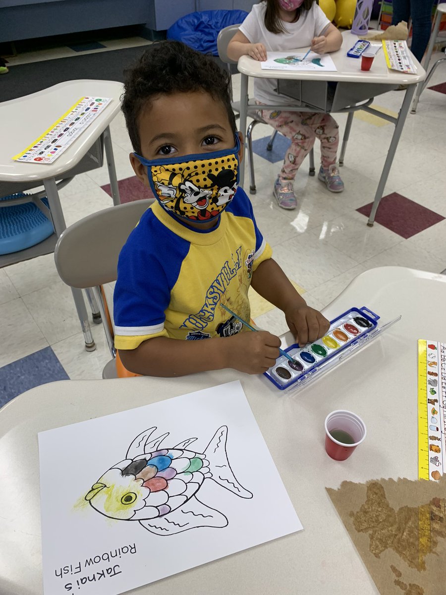 bennettsbunch's tweet photo. Rainbow Fish! #cddolphins https://t.co/D05W9LBLN5