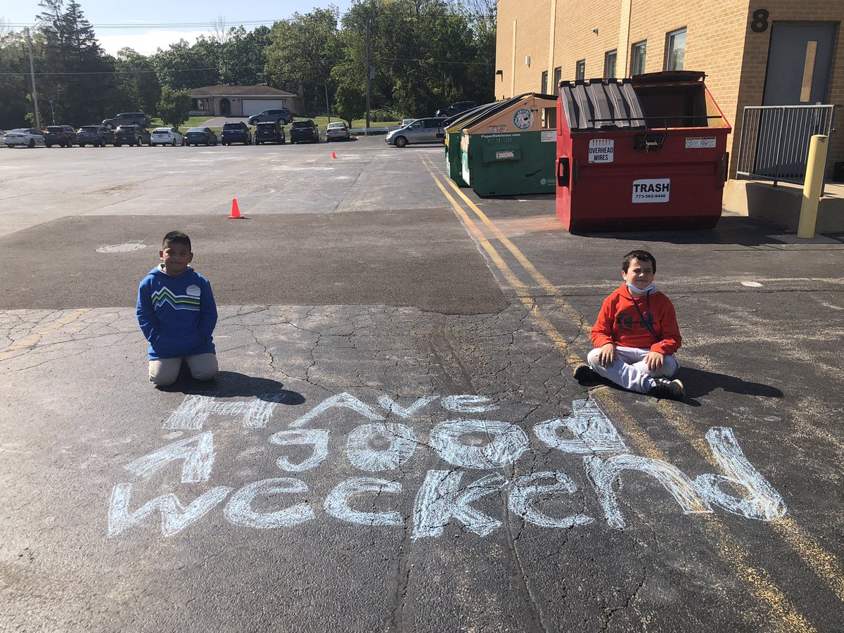 mrsbrennanOR's tweet photo. Happy Friday! #ORmustangs #itstartswithhello https://t.co/kEIewBsGZa