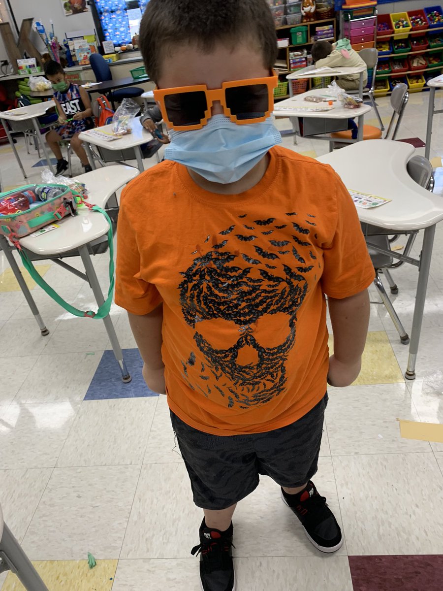 bennettsbunch's tweet photo. The coolest kindergarteners ever! #cddolphins https://t.co/SUNnba2Ugj