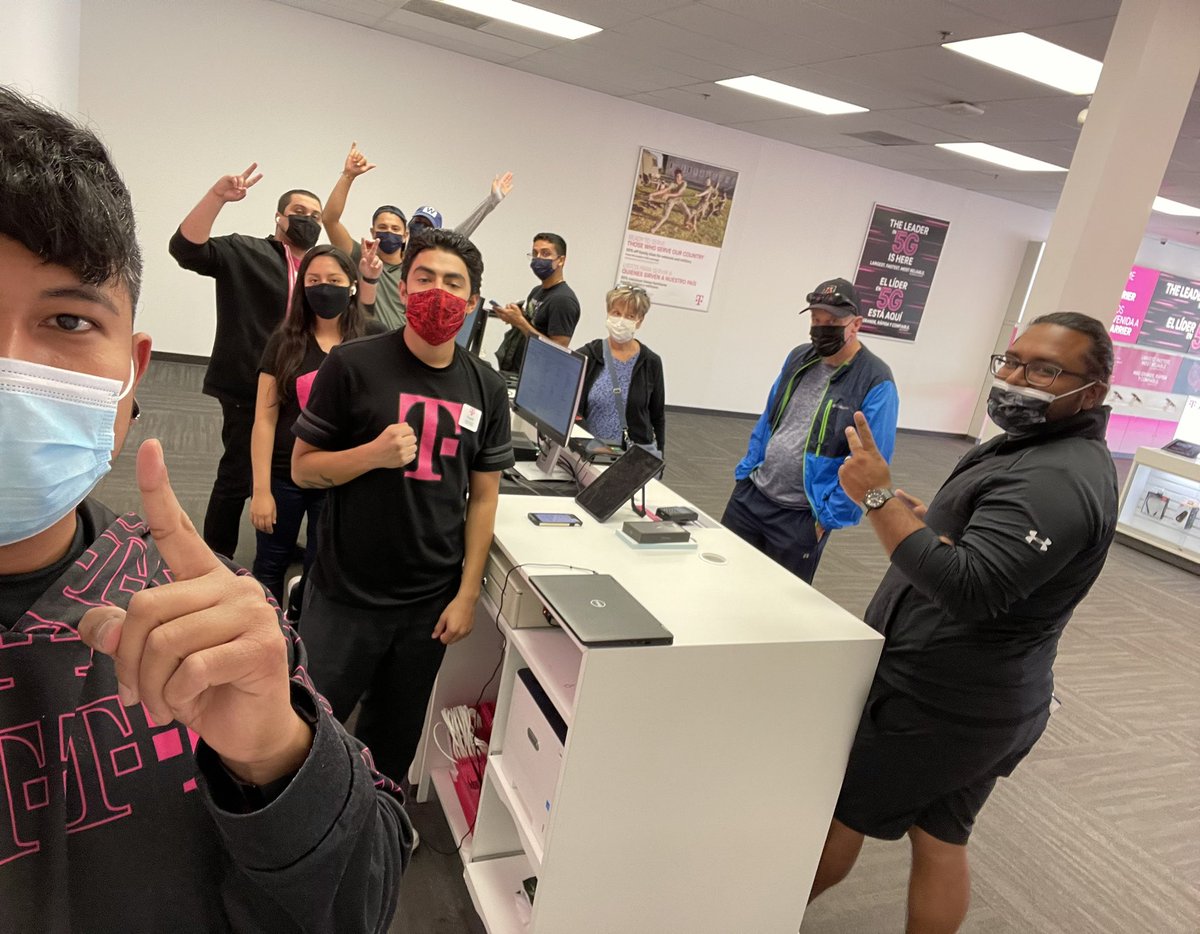 Jay Montoya (@jaymontoya) on Twitter photo Happy Iphone 13 Launch Day 🚀 Always a good time at cobbler in elgin. Abonce & Team out here #creatinghappycustomers #loyalty #foreverupgrade #iphone13 #iphonelaunch #tccfamily <a href="/DOrtale1/">Donny O.</a> @djchrisabonce <a href="/TCCMobile/">TCC Wireless</a> <a href="/MagentAnthony/">Anthony DeFrancisco</a> Happy Iphone 13 Launch Day 🚀 Always a good time at cobbler in elgin. Abonce & Team out here #creatinghappycustomers #loyalty #foreverupgrade #iphone13 #iphonelaunch #tccfamily <a href="/DOrtale1/">Donny O.</a> @djchrisabonce <a href="/TCCMobile/">TCC Wireless</a> <a href="/MagentAnthony/">Anthony DeFrancisco</a>