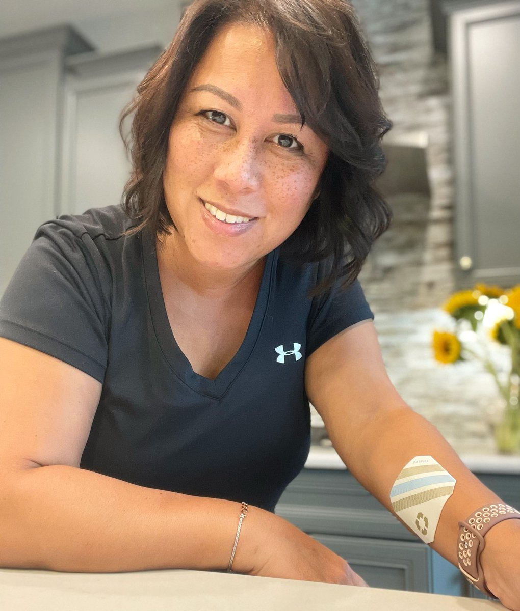 AngelaButl's tweet photo. “What in the world is that patch she wears all the time?”This sticky little sucker uses Derma Fusion Technology to deliver a FAR better absorption rate than any other vitamins you can purchase in a store. 😳🤯 https://t.co/cpXPAWZv1J