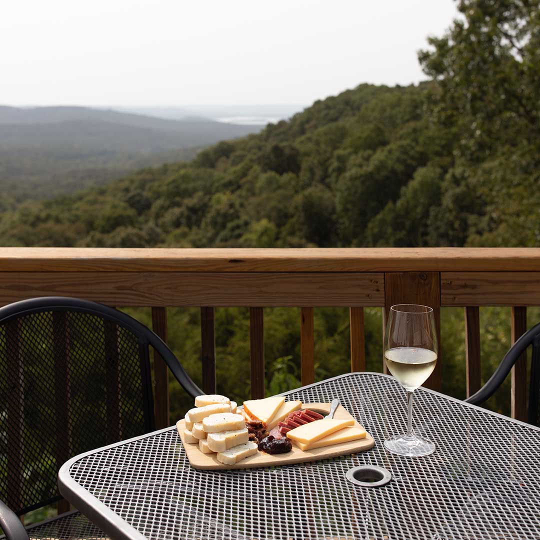 VinoCellars's tweet photo. Join us for dinner at Vino Cellars at the Lake tonight! We're serving our Friday dinner menu from 5-8 PM! #Wine #NoPlaceLikeVino #Branson https://t.co/ITZUDa4h07