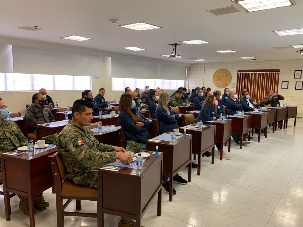 IndumilColombia's tweet photo. Durante el plan académico de los alumnos del CAEM y CIDENAL de la @EsdegCol, se desarrolló la visita a las instalaciones de nuestras fábricas #FEXAR y #FAGECOR dónde conocieron nuestras capacidades Industriales y tecnológicas. https://t.co/tUlUNyeTcW