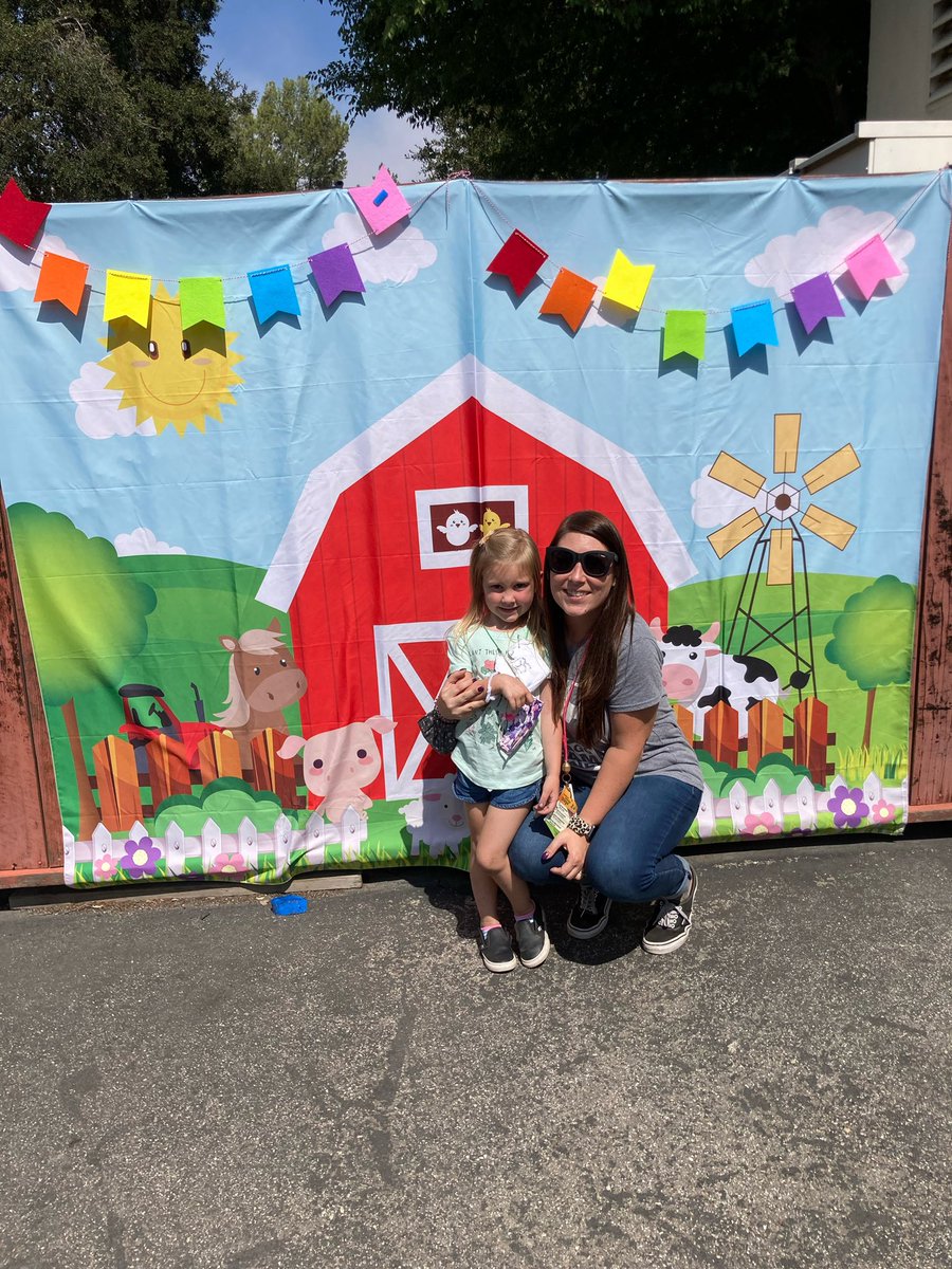 Put my mom hat on today and had a blast on Maddie’s kindergarten field trip today! We saw tons of animals &amp; learned all about what animals need. <a href="/Santiago_STEAM/">Santiago STEAM Magnet Elementary</a> <a href="/SVUSDSchools/">Saddleback Valley USD</a>