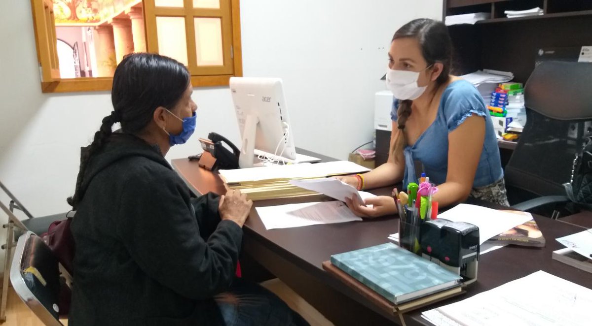 MagalyFiguer0a's tweet photo. Realizando atención ciudadana desde mi oficina, para mi siempre será importante conocer las necesidades de primera mano, escuchar y atender cada problemática para gestionar soluciones de los ciudadanos #Tonaltecas. https://t.co/HljR0byzsF