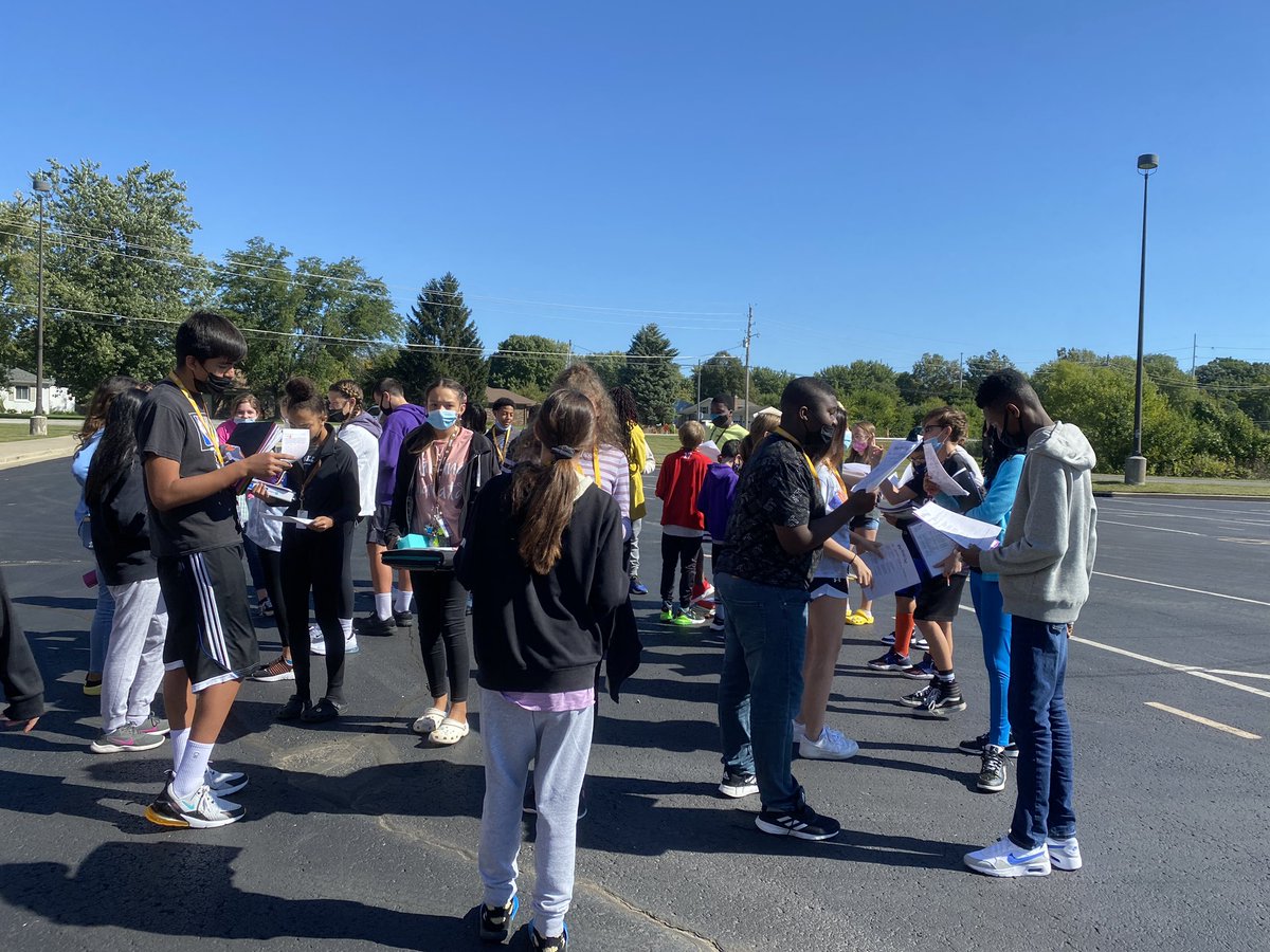 Brooks01CL's tweet photo. ❤️ Proud of these kids and grateful for beautiful ☀️ weather: practicing communicating refusal (saying no) with confidence after making healthy decisions. 🚭 #HealthEd #SkillsBasedHealthEd #MiddleSchool #NHES4 #NHES5 https://t.co/QWczqA0aEO