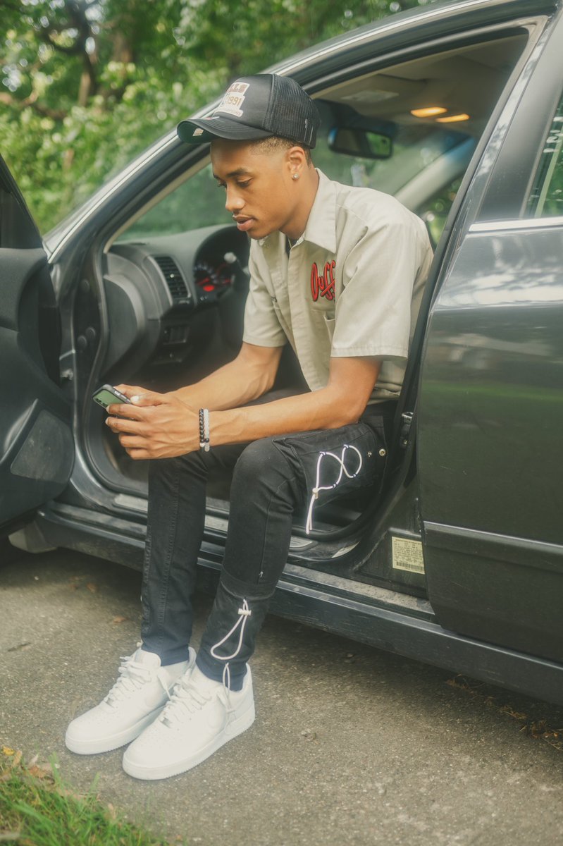 papity__'s tweet photo. OPEN SEASON VIDEO OUT NOW
https://t.co/fEmFBveZ5c https://t.co/5ZFQwfvB3l