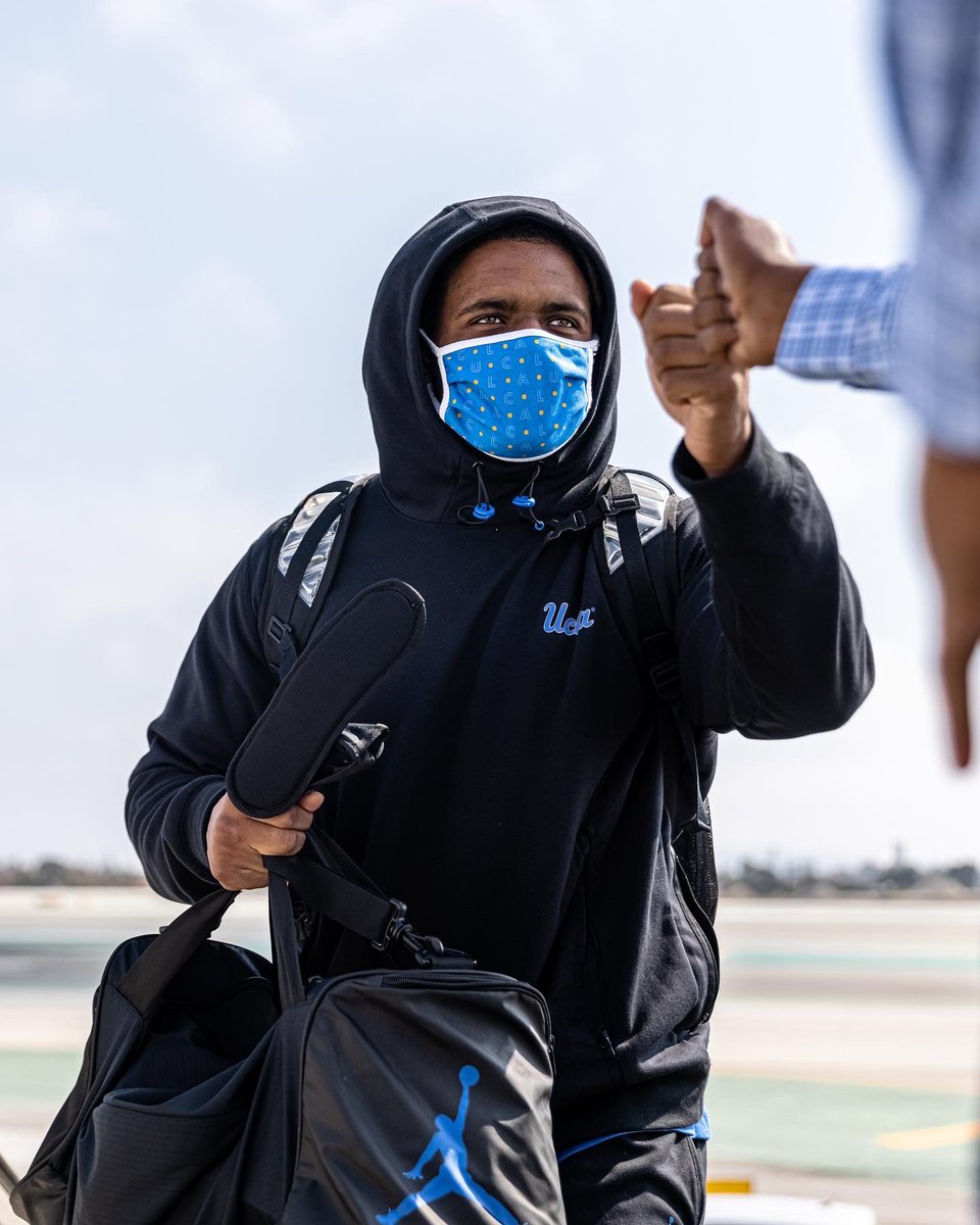 wheels up 🛫 

#GoBruins | #BeatStanford