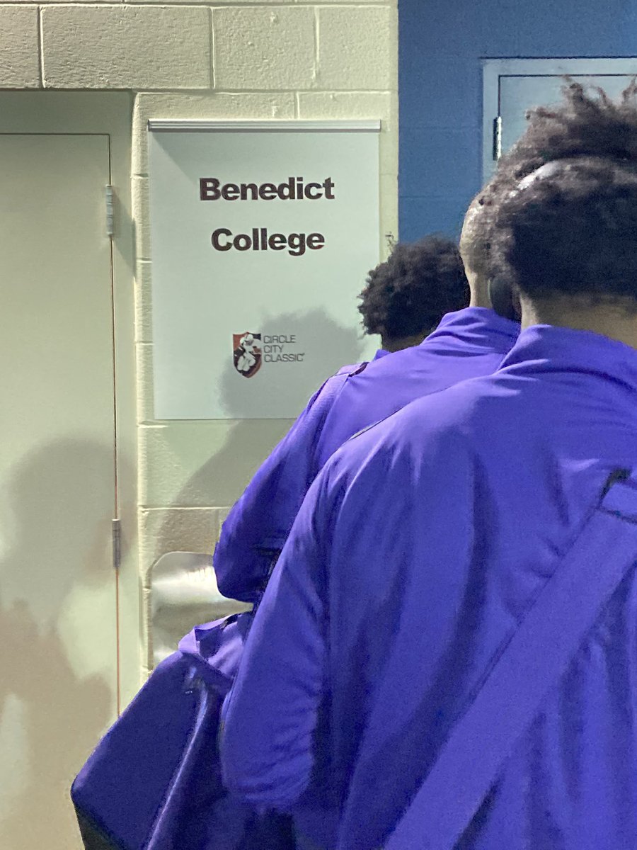 We made it safely to Indianapolis for the Circle City Classic! See you tomorrow!

<a href="/BenedictEDU/">Benedict College</a>  <a href="/benedict_tigers/">BC Tigers Athletics</a> 

#GoTigersBC #DigDeep #TheBESTofBC