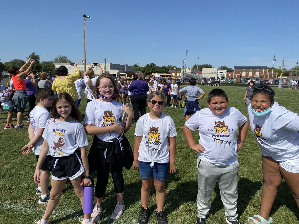MrsTaylor1721's tweet photo. My first Sages Strut was a super fun because of these people! Thanks @MontILPTO! #itsagreatdaytobeasage https://t.co/kOBApbcjNw