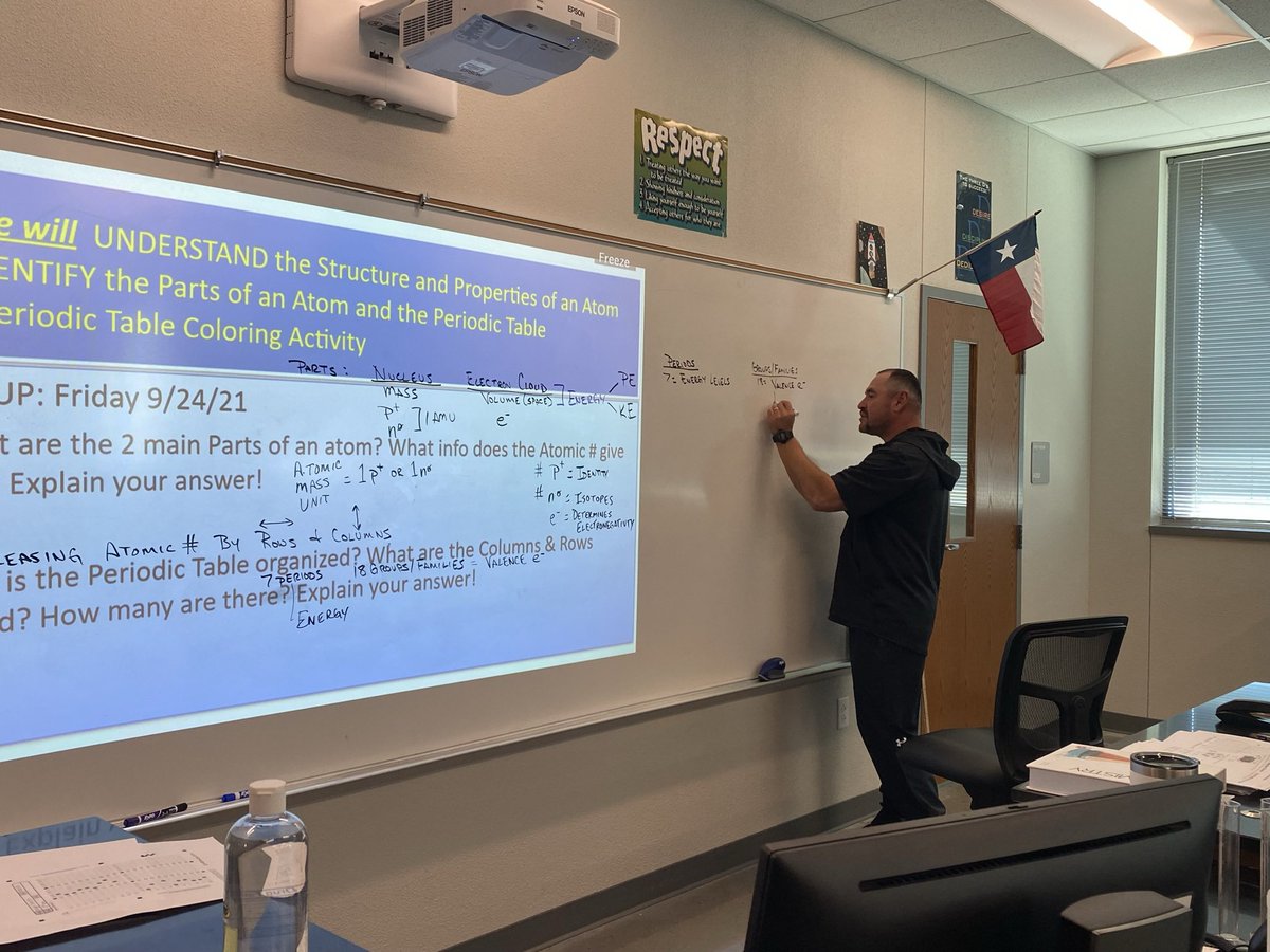 LazareScience's tweet image. This week in Jag Science we hit up atomic models, chromatography, system interactions and Coach Garza #JagScience #engage #FridayMotivation #dontstopwontstop ⚛️ 🐸 🦅 🧪