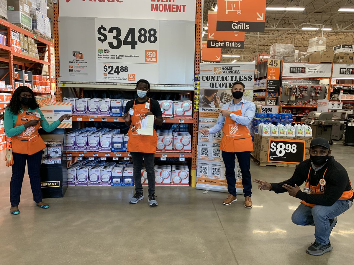 Congratulations BA on receiving your Presidential Apron, we’re all so very proud of you here at 2562!!! Keep on being the shining light that you are, I’m so happy to witness and be apart of your special moments!!! 🌟 💫