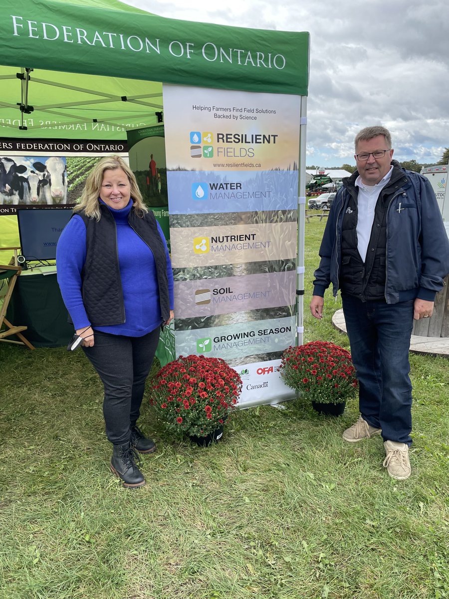 LisaThompsonPC's tweet photo. It was good to see both @CFFOnt and @OntarioFarms supporting the #CropStop at the @outdoorfarmshow today! https://t.co/Fcf0FYatpo
