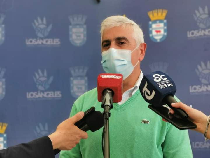 Alcalde Roberto Quintana firma convenios por cerca de $1000 millones para proyectos:
☑️Construcción de pavimentos y aguas lluvia calle Celulosa interior.
☑️Conservación caminos vecinales en sector Quiebrafrenos. 
☑️Sede social Pedro Lagos, proyecto refinanciado por el GORE