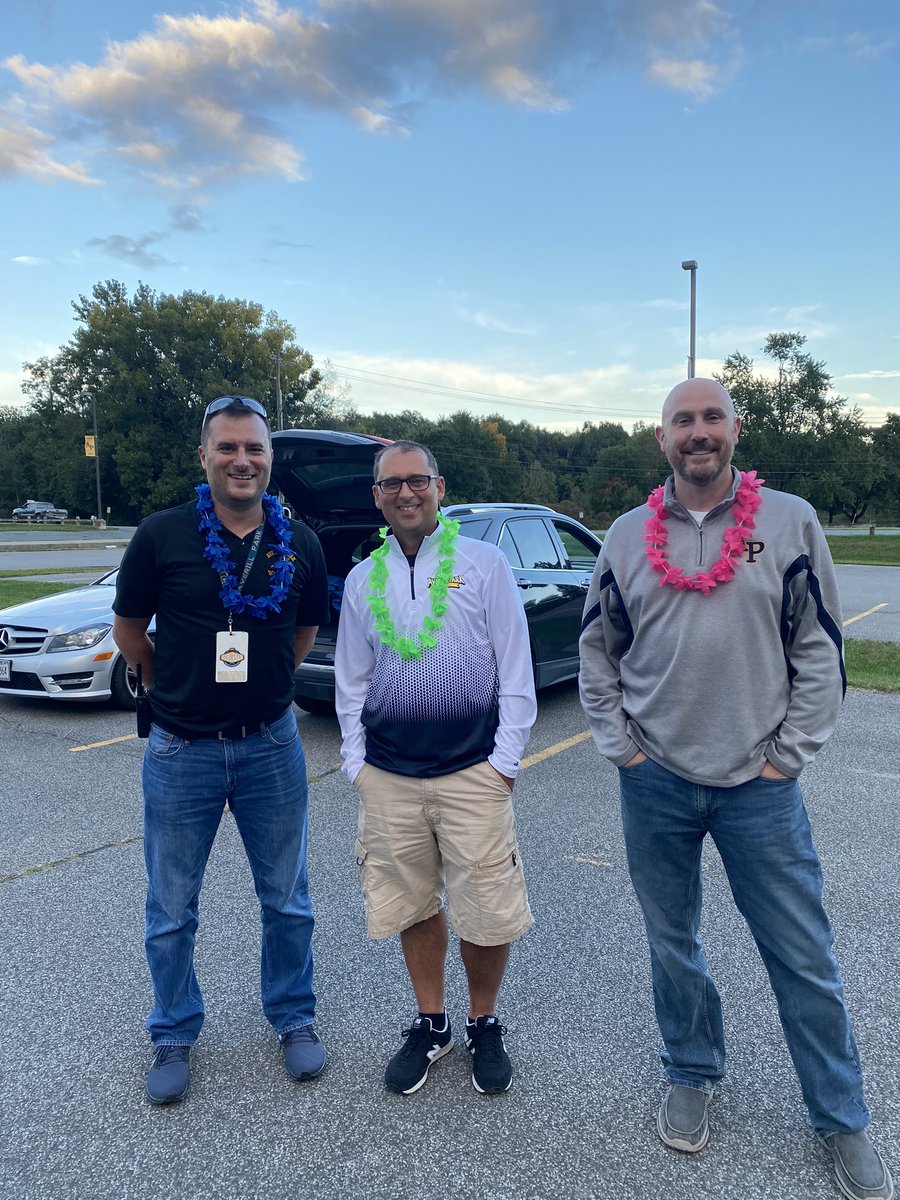 AP_Athletics's tweet photo. Great to have our students back tailgating on Hawaiian Night!!!
#WinnersInThe3Cs
#AP_EveryStudentEveryDay https://t.co/r9GjDqIKZM