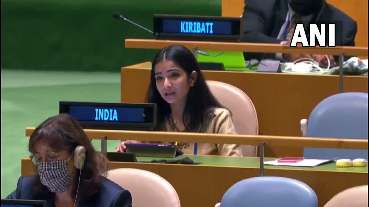 ANI's tweet photo. We exercise our right of reply to one more attempt by the leader of Pakistan to tarnish the image of this august forum by bringing in matters internal to my country &amp; going so far as to spew falsehoods on the world stage: Sneha Dubey, First Secretary at UNGA https://t.co/D483qB6l78