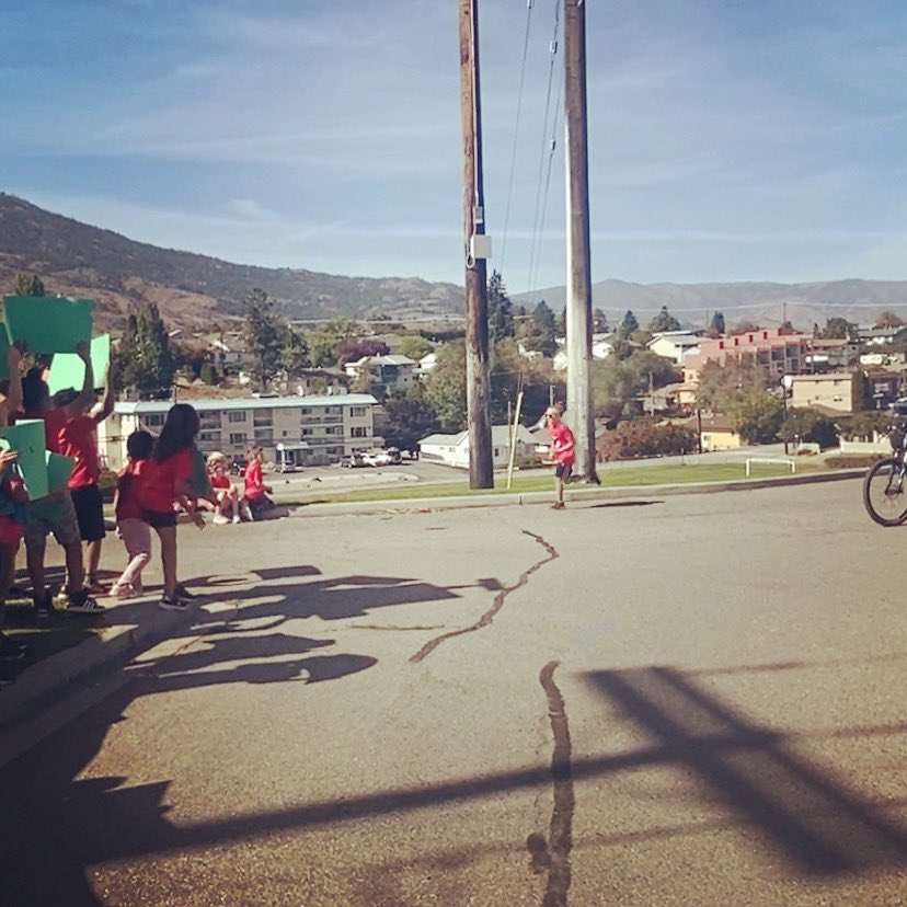 mrslivera's tweet photo. One of my grade 4 students raised $1600 &amp; ran 23km today, from Oliver to Osoyoos, in support of Terry Fox. Our school community greeted him outside with signs and posters and cheered him on for the final block of his run. We’re so proud of you, Z! #terryfox https://t.co/03LWoZFqtk