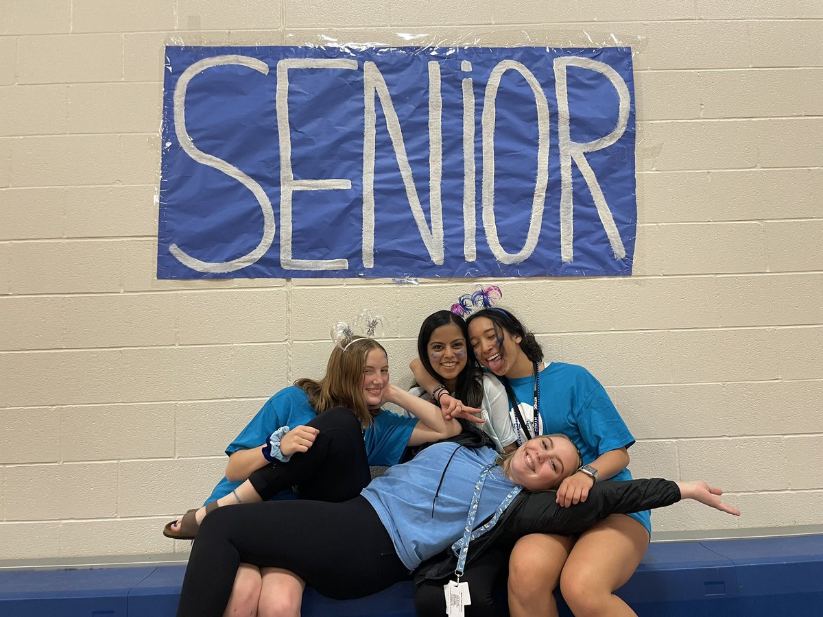 HOCO PEP RALLY! Since freshman year, it’s been my dream for New Tech to have its own homecoming court and I’m so glad I got to announce the games today🤍 It turned out better than I ever could’ve imagined, I LOVE YOU <a href="/NewTechCoppell/">New Tech High @ Coppell</a> !big thank you to @JSmithNTHC and @llc_newtech