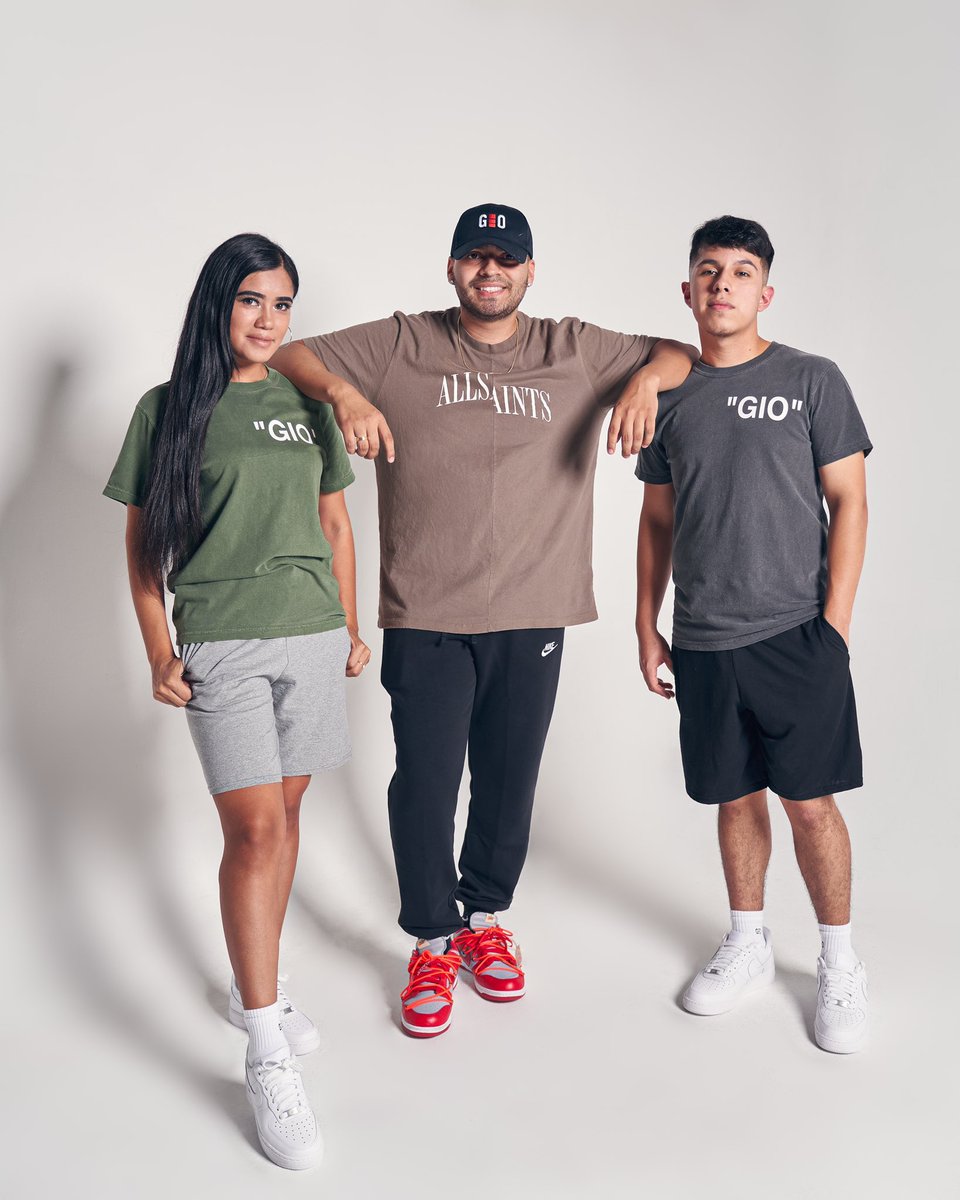 gioinparis's tweet photo. This is my “THE OFF__ COLLECTION” my 3rd collection officially available, I want to thank my models for being part of this new drop💚🖤 My athletic clothing brand is called GIIIOBRAND click the link to purchase https://t.co/taMVzLEult 
@GIIIOBRAND2 https://t.co/cNYg7vy8LV