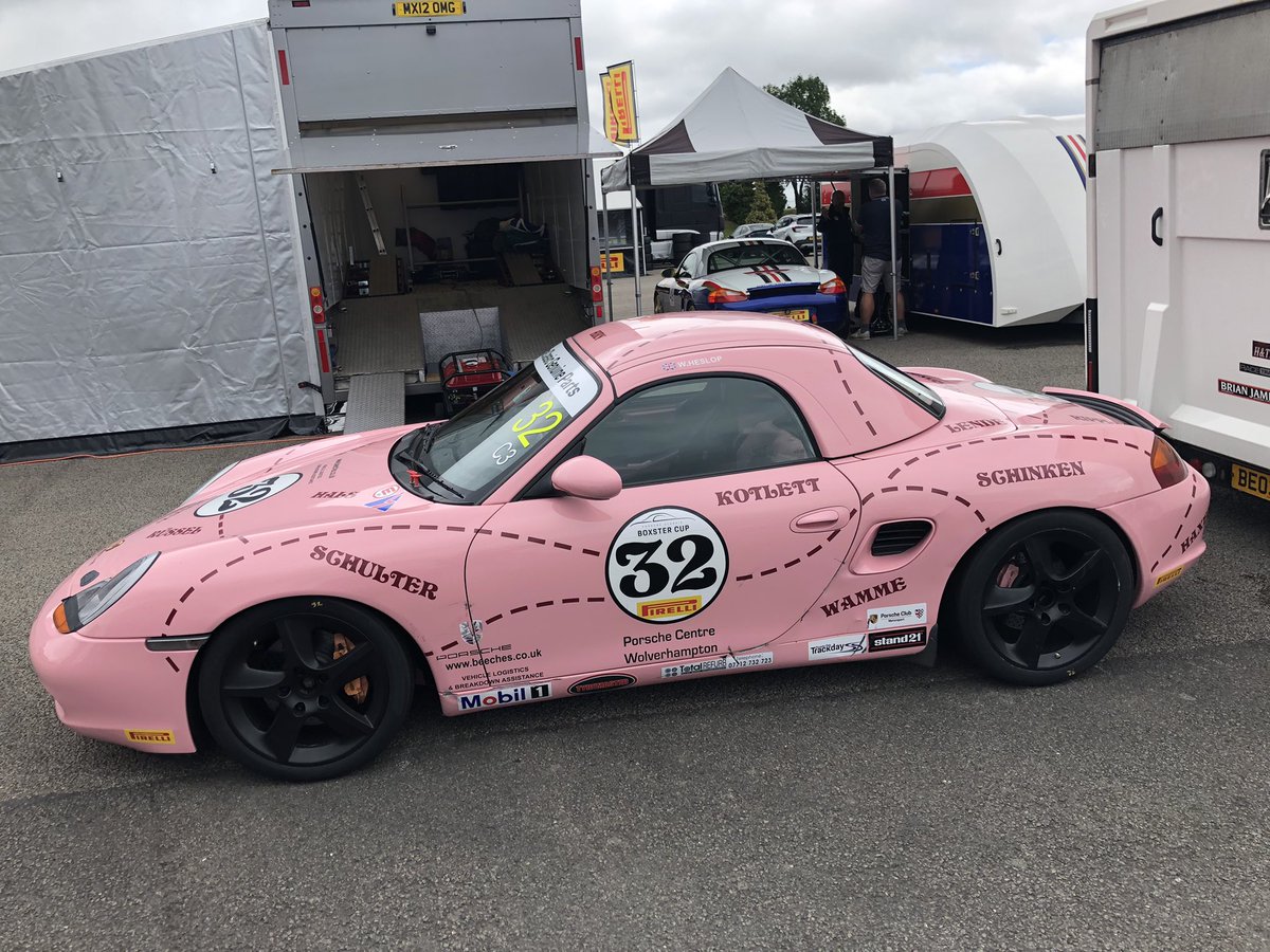PorscheSauce's tweet photo. The pink one β¦. #boxstercup https://t.co/KOwczf1yc9