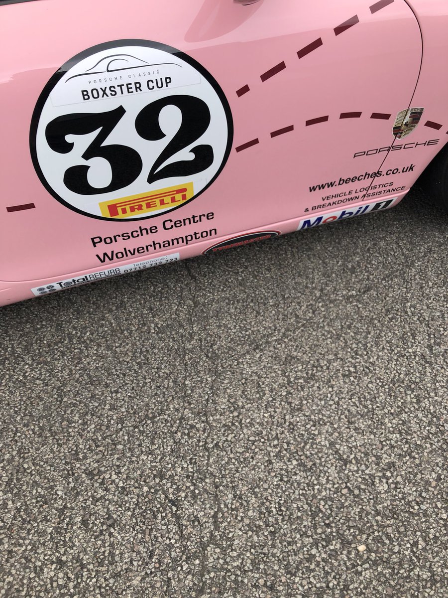 PorscheSauce's tweet photo. The pink one β¦. #boxstercup https://t.co/KOwczf1yc9