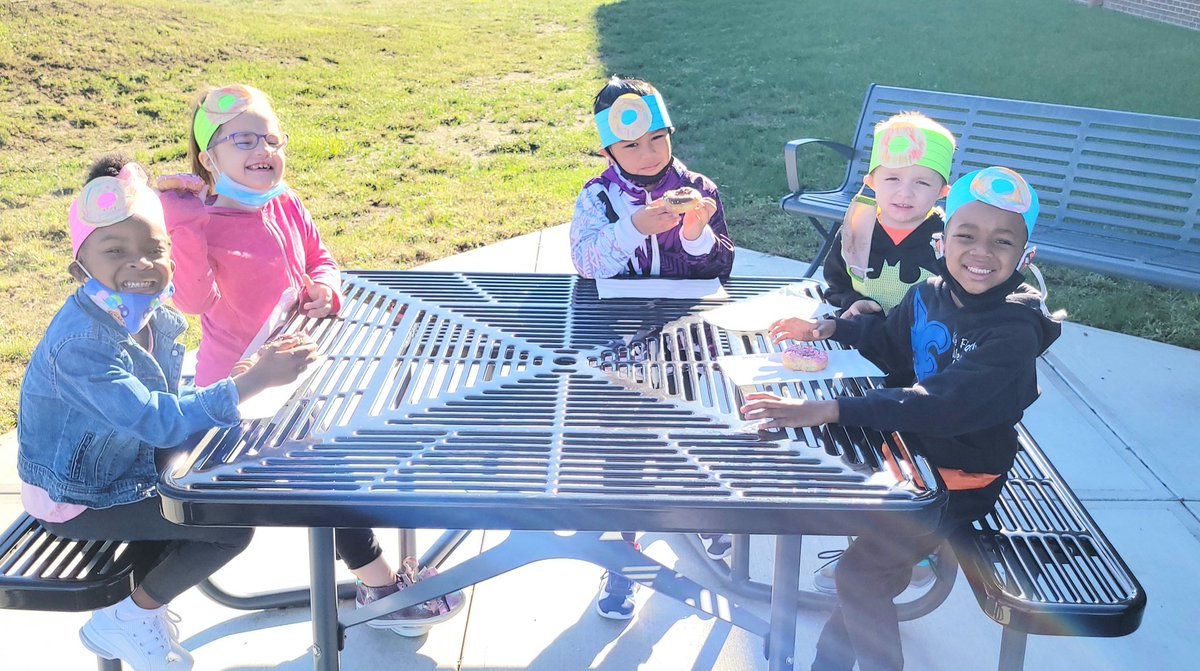 Mrs. Alicia Lewis tweet media