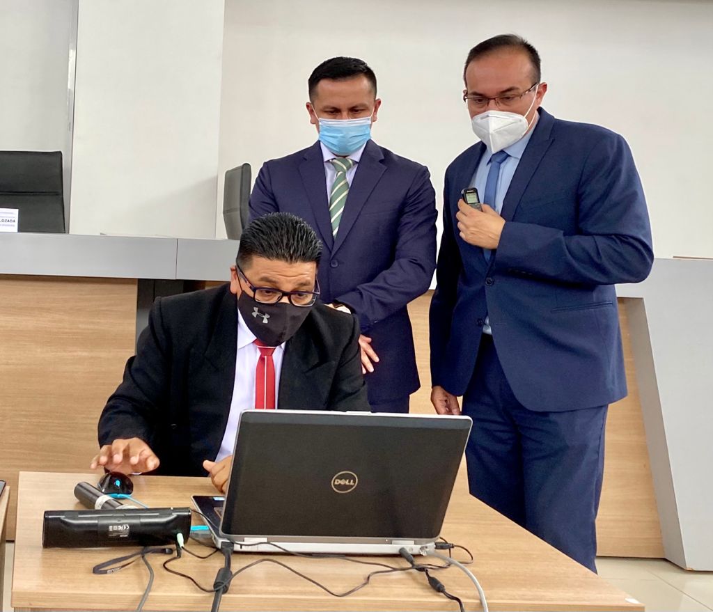 camiloponce's tweet photo. Imbabura conformó Tribunal Fijo de la Sala No Penal de la Corte Provincial de Justicia de Imbabura
https://t.co/Yc3pBg0PSc @CJudicaturaEc @PatricioRosas11 @VanguardistaOn https://t.co/MLWM2BKR6o