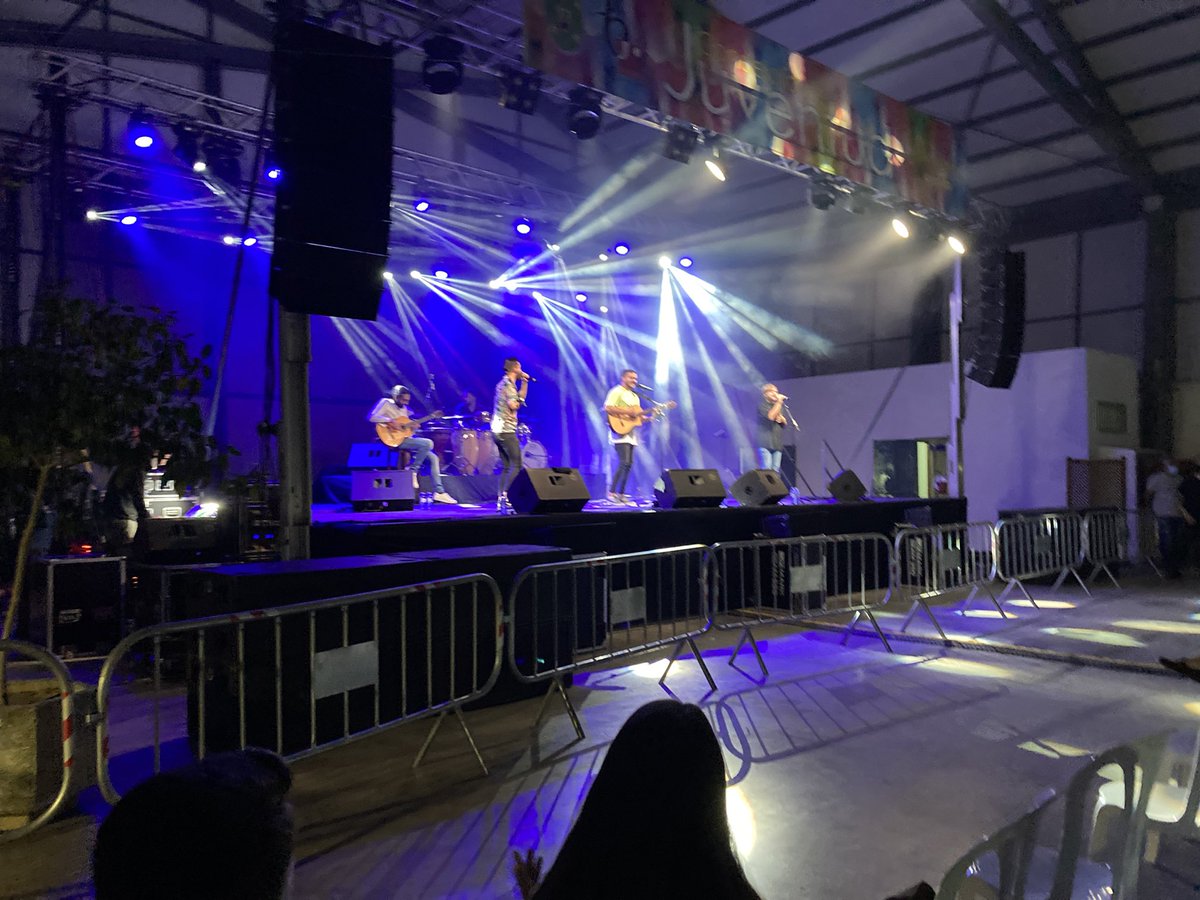 Condavision's tweet photo. Vuelven los conciertos al recinto ferial de #Bonares. Dentro del Weekend joven se celebra este viernes el concierto de ‘El Duende callejero’. El sábado será el turno de D’Vicio https://t.co/6oEJD2QLiE