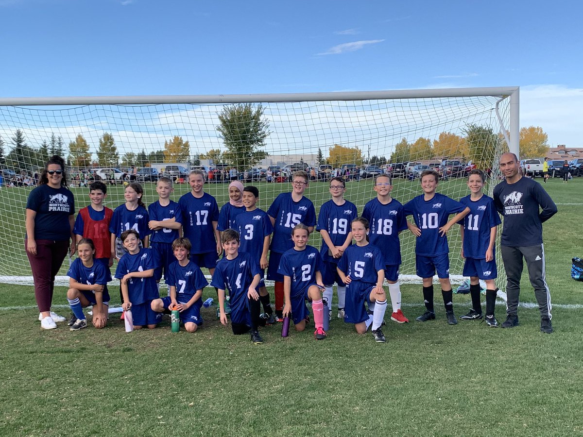 devon_sawby's tweet photo. GO Bisons GO! Northcott had a great grade six soccer tournament! @NorthcottRVS #rvsed #soccer #sportsarefun https://t.co/X04bNdv780