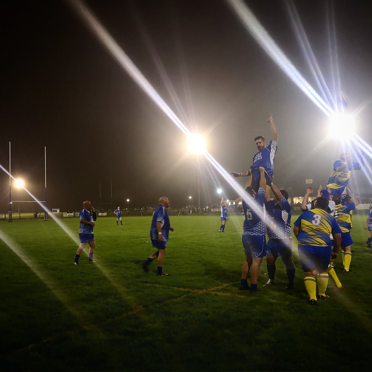 ActifPathwaysDC's tweet photo. Tonight I watched an outstanding advert for #MixedAbility Rugby with an East v West derby @HRFCBlues where @PembrokeshireV played a strong @DragALLSTARS team, the Vikings eventually took the spoils in front of a lively crowd

#JerseyForAll

@WRU_Community @dsw_news @NewYorkWelsh https://t.co/iqw3XpFav1