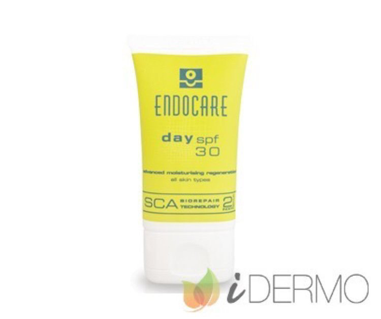 ENDOCARE DAY FPS 30 #Endocare ow.ly/vW5N30kPBOO es un fluido hidratante y regenerador con alto factor de protección (SPF 30) y beneficios antioxidantes, idóneo por su versatilidad como producto de día para la protección, prevención.