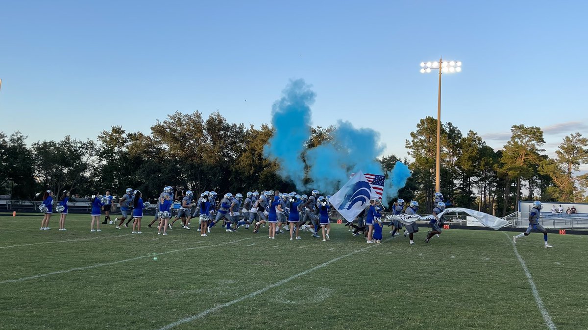 #FridayNightLights is officially underway <a href="/DHSHappenings/">Deltona High School Happenings</a>. Good luck <a href="/wolves_deltona/">Deltona Wolves Football</a> football. 👊🏼