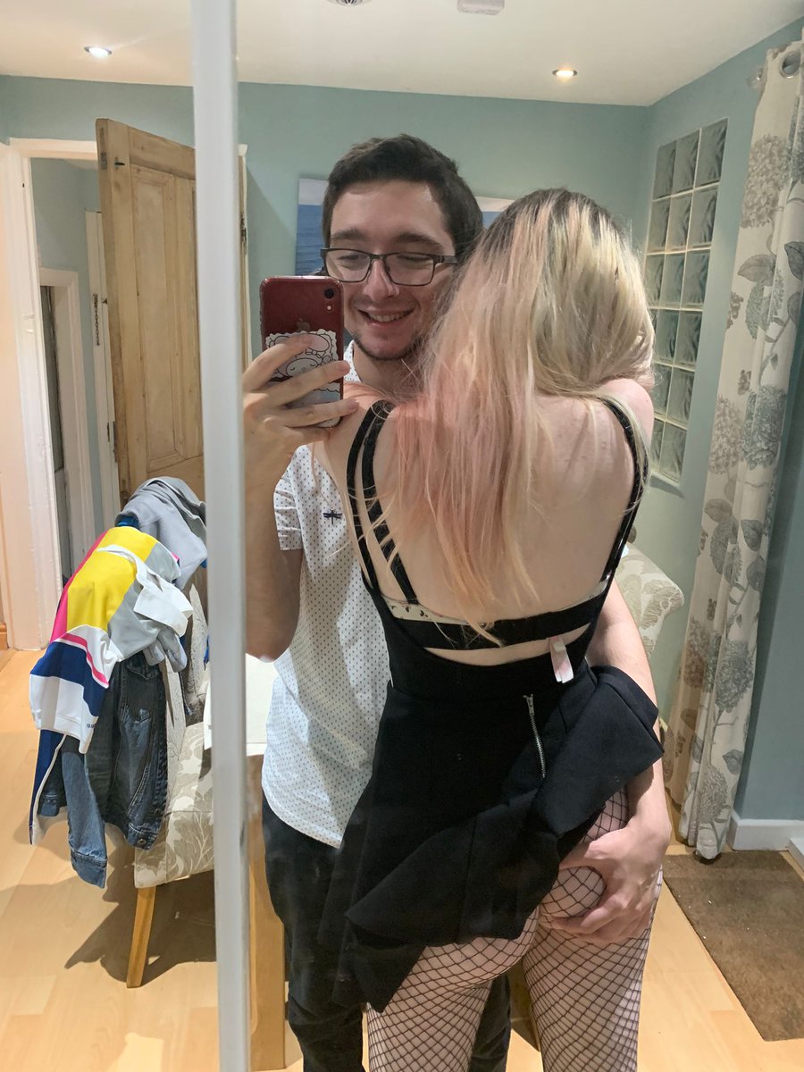 Lambertio tweet media