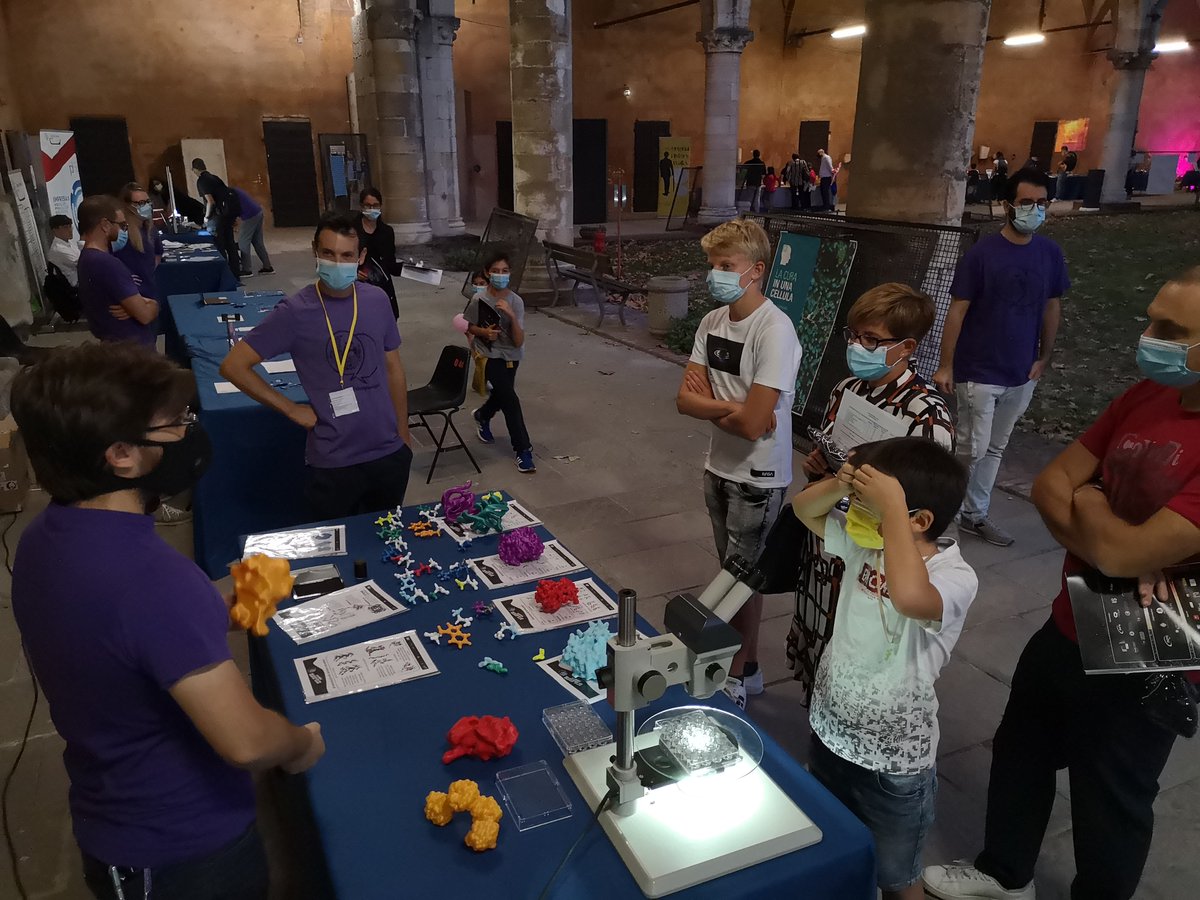 fornerislab's tweet image. Lots of fun and so many people, discussing #proteins #structuralbiology @sharpernight @unipv @DBB_UniPV @fra_magnani @luigi_scietti