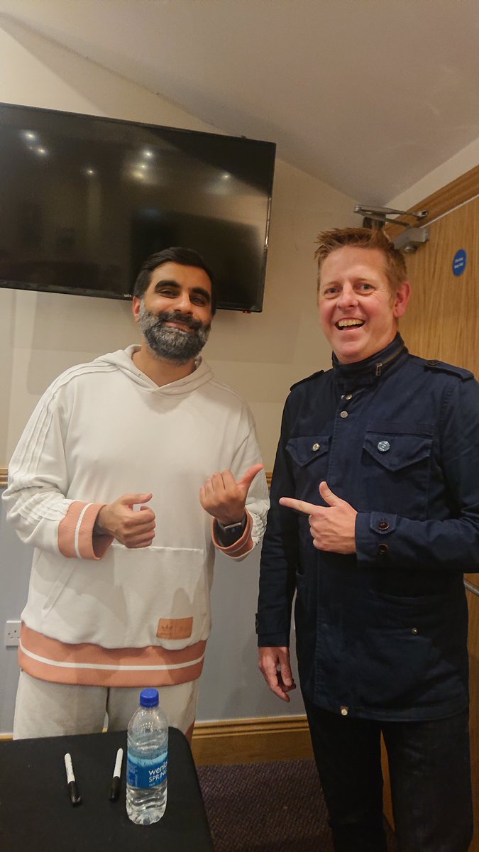 j_hwrth's tweet photo. Seriously, if @tezilyas is playing near you, in Norwich for instance, & you haven't bought tickets yet, have you not heard they're selling faster than petrol, get them now!! Tonight @ChorleyTheatre was absolutely #vicked funniest show I've seen for 18 months #bemoreSue #rovers https://t.co/XwgjzmOo1N