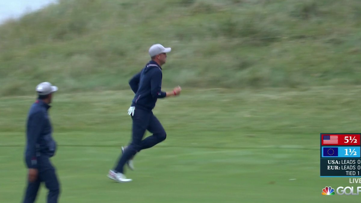GOLF_com's tweet photo. When ya gotta go, ya gotta go https://t.co/Lp1aooUfew