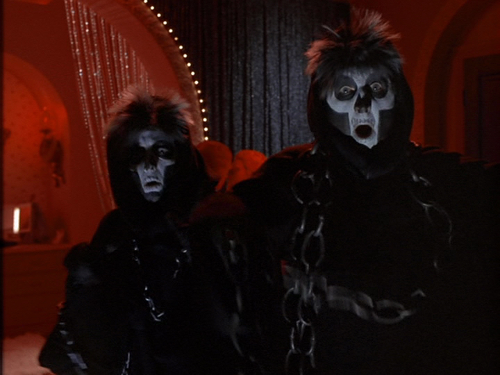 Everyone loves anthology shows and <a href="/ShortAndSpooky/">Short and Spooky Podcast</a> is THE podcast about them! This week the gang discusses an episode of Amazing Stories called "BOO!" It's kinda like Beetlejuice but with old people... and no Beetlejuice. Spooky huh? Check it out now!

anchor.fm/shortandspooky…