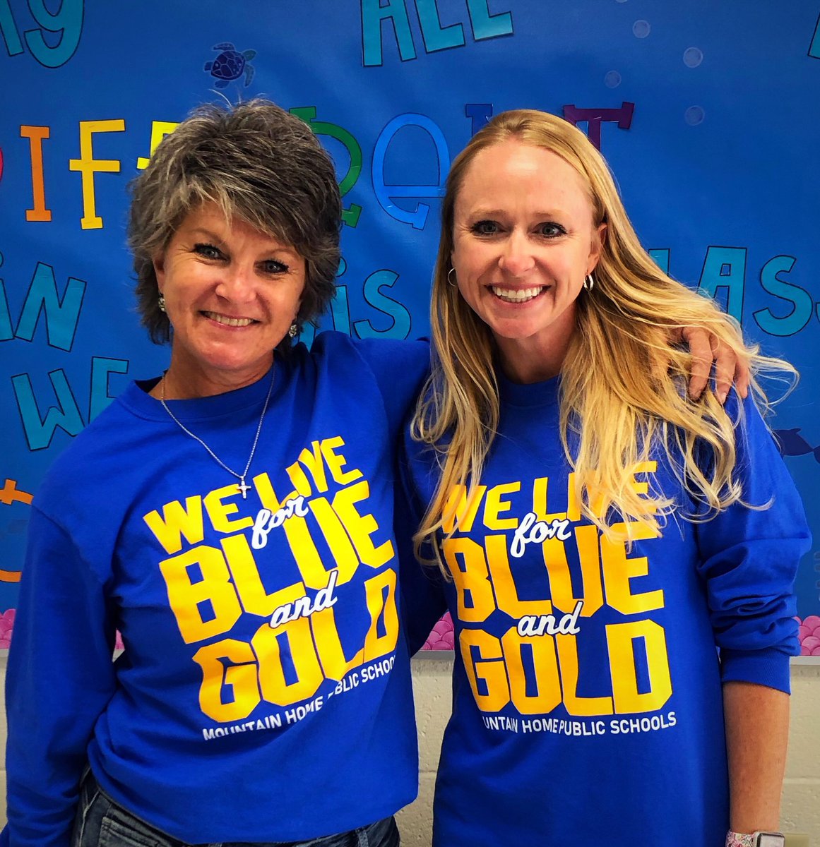 Fantastic Friday with <a href="/croberson8/">C_Roberson</a> Loving the shirts from <a href="/ClayMaxeyFord/">Clay Maxey Ford</a>! Thank you!!