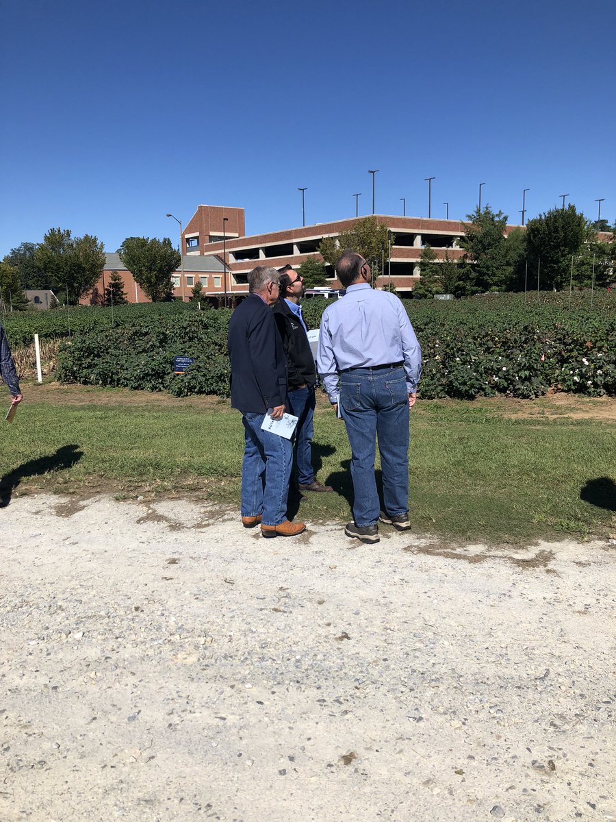 CHornady's tweet photo. We had a great visit to the Old Rotation. Thank you to @Ron_Smith23 @Eabfranc Steve Brown and Steve Li ! https://t.co/XOxbgp1oi6