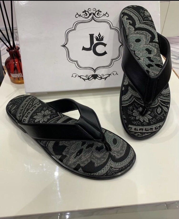 Adamah_Danja's tweet photo. These are handmade products made by SMB designs🥰                                      Available in all sizes.                                 Price:5k.                                                             Nationwide delivery (charges apply)...Dan Allah Rt🙏🙏🥰 https://t.co/JrabHDzL4w
