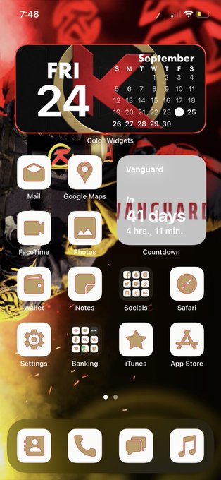 Zmoli53 ⚾️🎮 - Decided to do a @KARNAGEclan themed iPhone Home Screen. #UnleashTheKarnage #iOS15 (also have black and red icons and may switch it later🤷🏼‍♂️) https://t.co/HjxmBYg5Ug