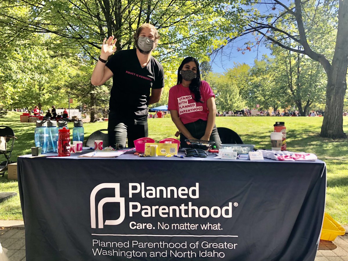 PPGWNI's tweet photo. Today we had the opportunity to welcome back Eastern Washington University students for #Neighborfest! We are always looking to recruit for our Generation Action campus chapters that are student driven! https://t.co/WXtcH8OUFF