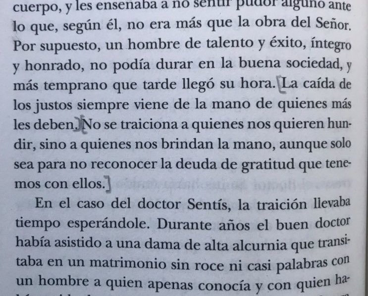 Cementedelibros's tweet photo. “No se traiciona a quienes nos quiere. Hundir, sino a quieres nos brindan la mano, aunque solo sea para no reconocer la deuda de gratitud…
Libro: La ciudad de vapor 
Autor: Carlos Ruiz Zafón
#cementeriodelibros https://t.co/hfADL0p2xS