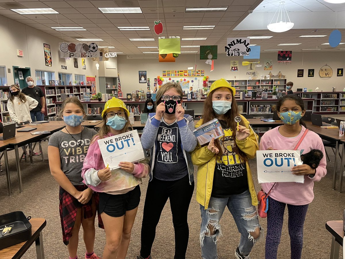 Larrecheareads's tweet photo. Approx 250 6th grade Ss at #FMSLibrary got their #LibraryCardSignUpMonth through our @EpsLibraries partnership with @fvrl and @LibbyApp. They worked through a @PearDeck and a @breakoutEDU box in 30 mins. Proud, but exhausted TL TODAY! https://t.co/ahS8YB75E8