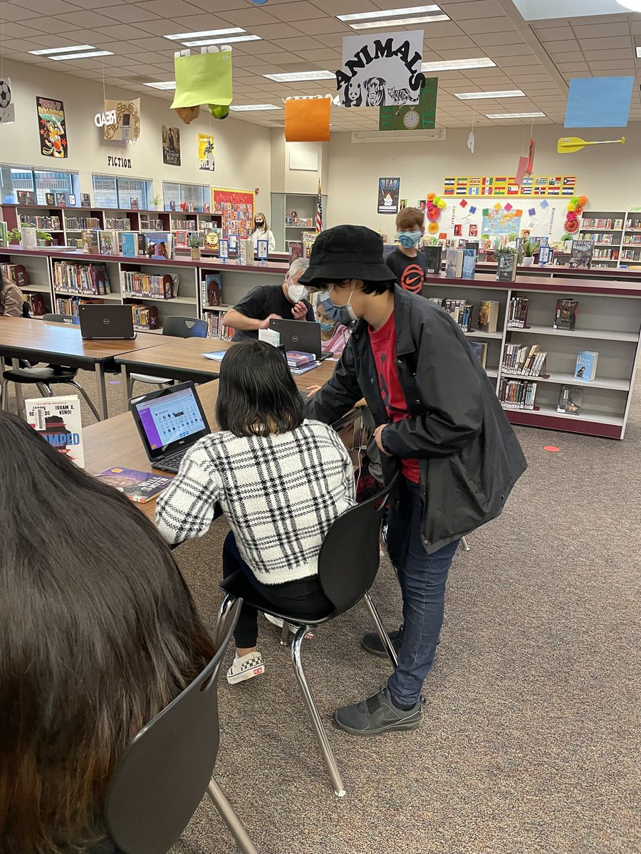 Larrecheareads's tweet photo. Approx 250 6th grade Ss at #FMSLibrary got their #LibraryCardSignUpMonth through our @EpsLibraries partnership with @fvrl and @LibbyApp. They worked through a @PearDeck and a @breakoutEDU box in 30 mins. Proud, but exhausted TL TODAY! https://t.co/ahS8YB75E8
