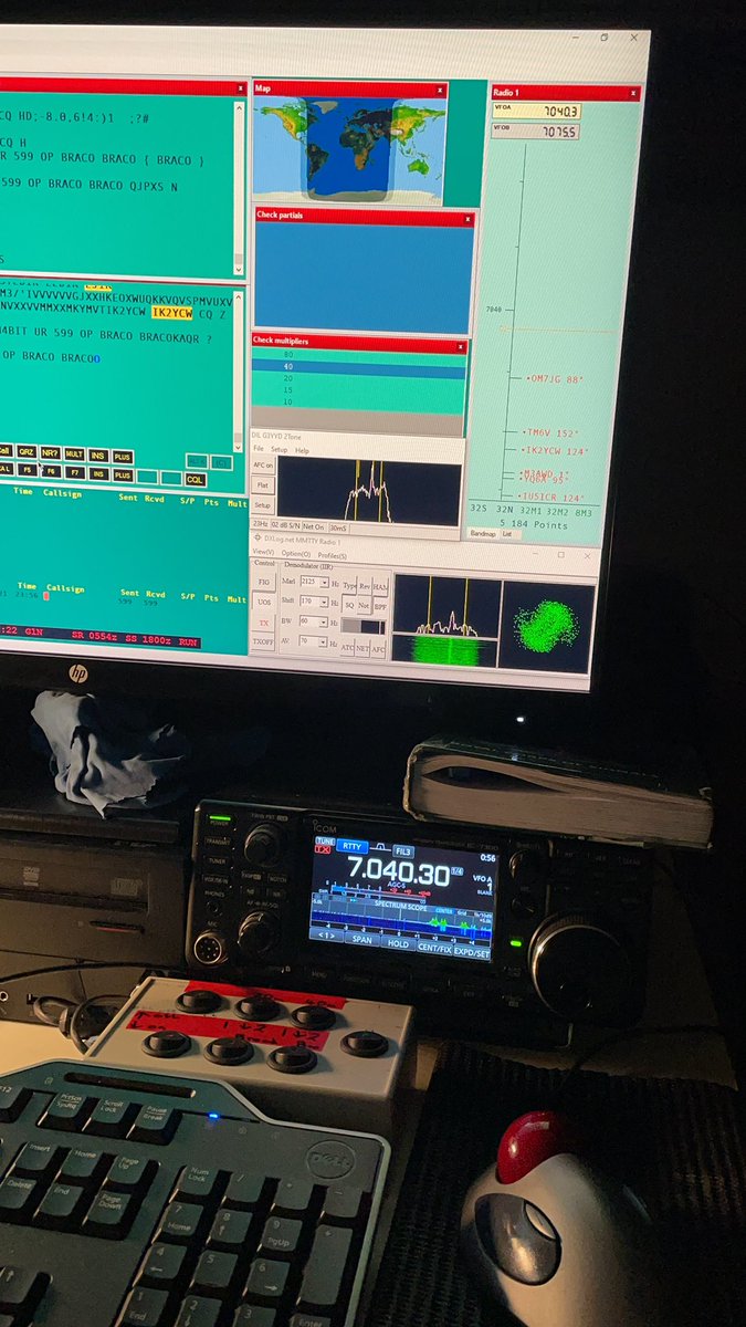 CQWW rtty. Calm before the storm. With 5 minutes till the off.