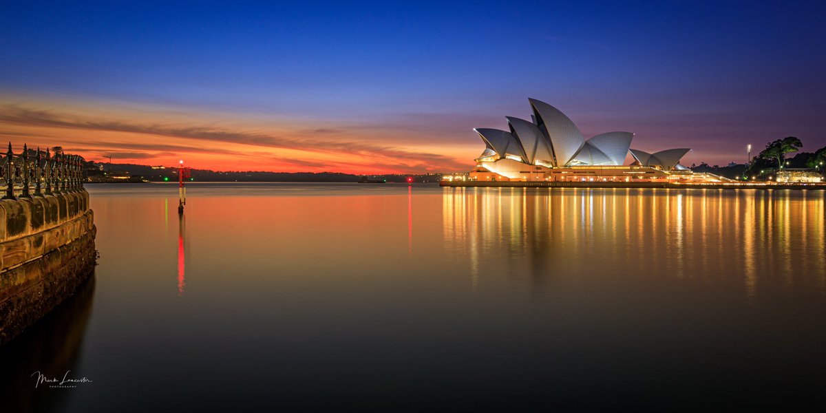 MarkLPhoto's tweet photo. My first tweet. Thinking of all the people in Sydney. I thought that I would post this photo that I captured when I was in Sydney. #SydneyLockdown #sydney #photography #photographer #wallart #NFTs https://t.co/0nzh6A0INC